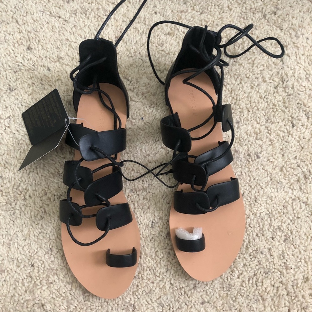 Ankle high straps sandals